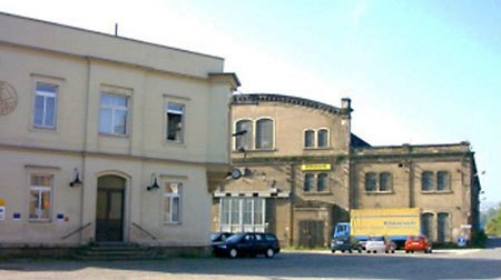 Niederlassung in Dresden (seit 1998) Niederlassung in Dresden (seit 1998)