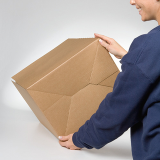 laio® WELL Karton | schnelles Aufrichten des Kartons durch Automatikboden