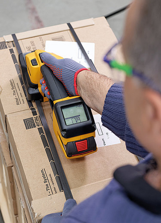 Über das robuste Touchscreen-Bedienfeld können Einstellungen vorgenommen oder Geräteinformationen abgerufen werden