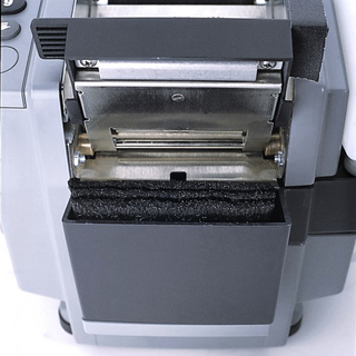 3-fach Pinselsystem zur optimalen Befeuchtung 3-fach Pinselsystem zur optimalen Befeuchtung