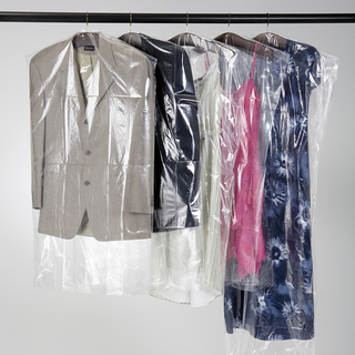 Kleiderschutzhüllen blitzschneller Schutz Kleiderschutzhüllen blitzschneller Schutz