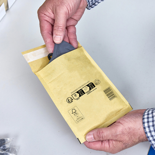 bietet optimalen Schutz für Versandinhalt bietet optimalen Schutz für Versandinhalt