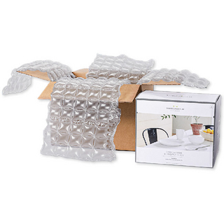 Verpackungsbeispiel mit der HC Renew Kissenfolie Verpackungsbeispiel mit der HC Renew Kissenfolie