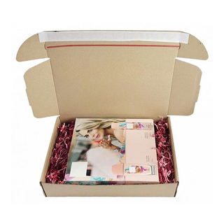 Mit Selbstklebeverschluss und Aufreißfaden Mit Selbstklebeverschluss und Aufreißfaden