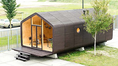 Das „Wikkelhaus“ besteht überwiegend aus Wellpappe Das „Wikkelhaus“ besteht überwiegend aus Wellpappe