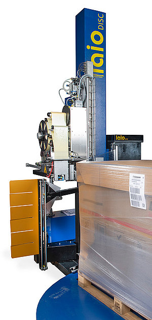 Vollautomatisierte Etikettierung der eingestretchten Palettenladung dank integriertem Drucker (links am Mast) Vollautomatisierte Etikettierung der eingestretchten Palettenladung dank integriertem Drucker (links am Mast)